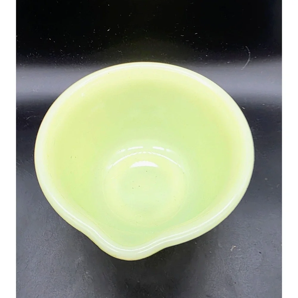 Vintage Hamilton Beach Mixing Bowl Yellow Custard Glass UV Glow 4.75